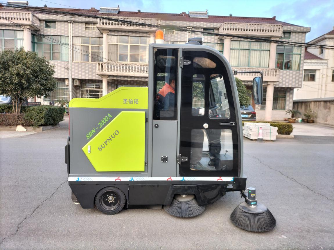 昭通龙马清扫车